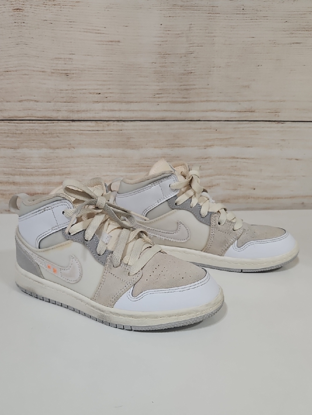 Air Jordan 1 Mid SE Craft Inside Out Kids Beige Gray Low-Top Sneakers 1 Youth - Picture 2 of 10
